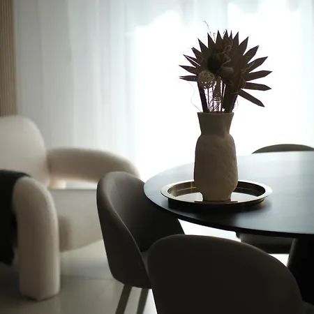 La Boutique - 2 Min Walk To Bernina Express Apartment Tirano Exterior photo
