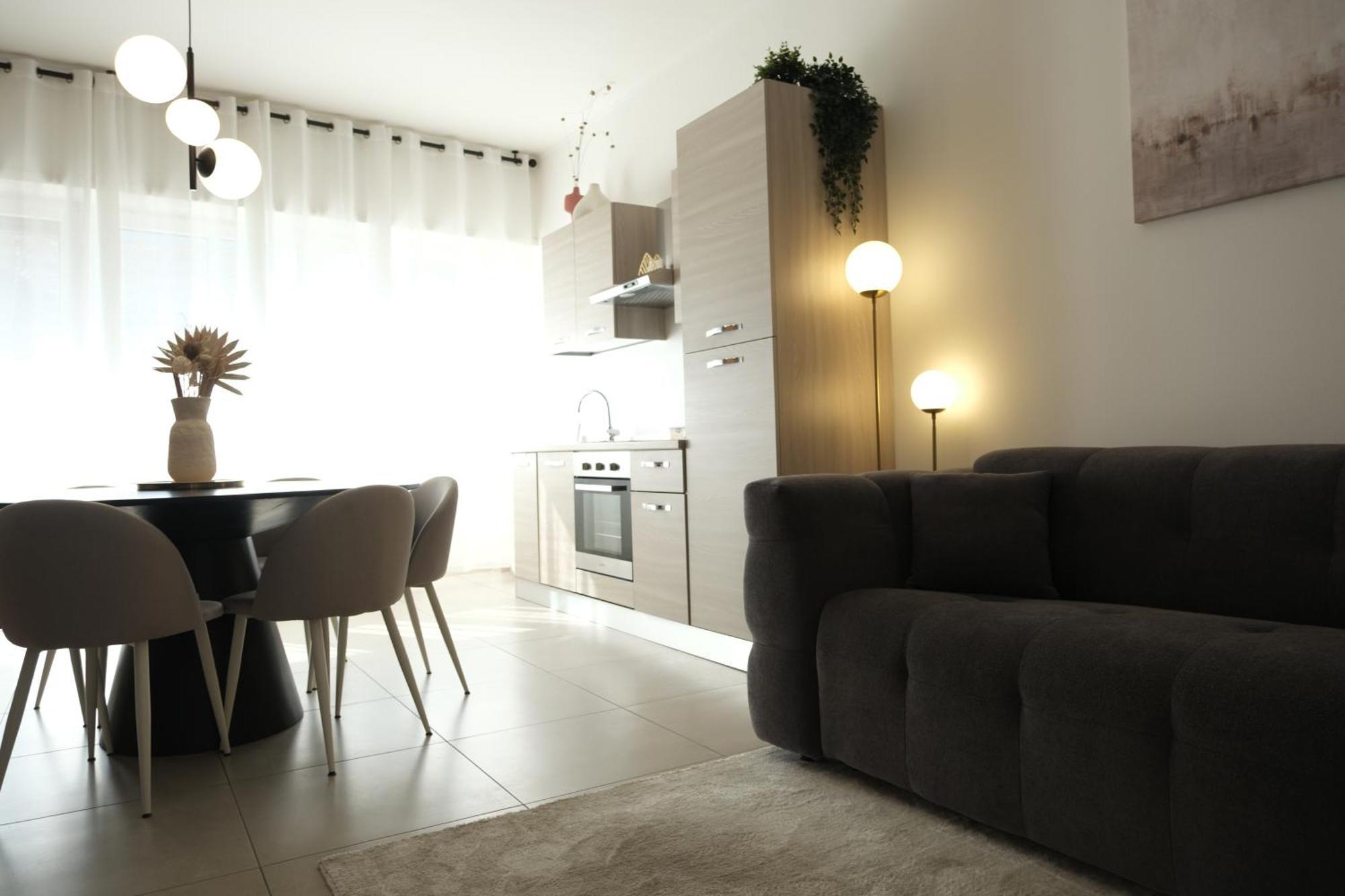 La Boutique - 2 Min Walk To Bernina Express Apartment